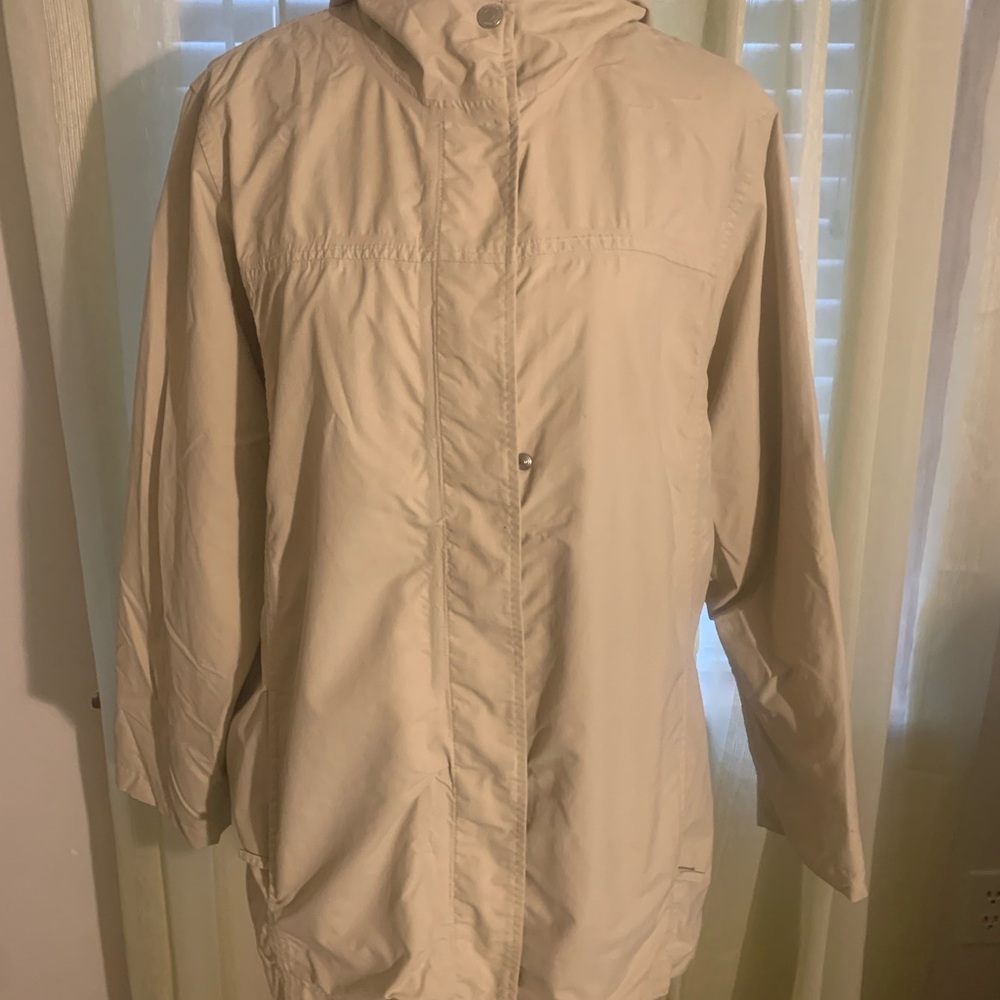 Eddie Bauer Women's Beige Hooded Ski Jacket